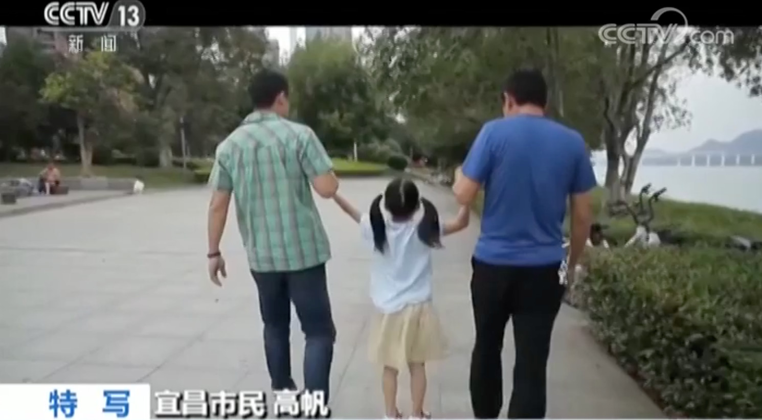 因?yàn)檫@件事，7歲女兒給爸爸發(fā)了一張獎狀，又萌又暖！