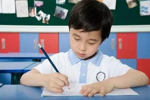 教育部：再不練字，孩子將無緣上大學(xué)?。ɡ蠋熮D(zhuǎn)給家長）