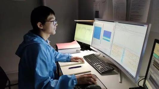 在特殊的學(xué)期里，畢業(yè)生們度過了一段特殊的科研時(shí)光