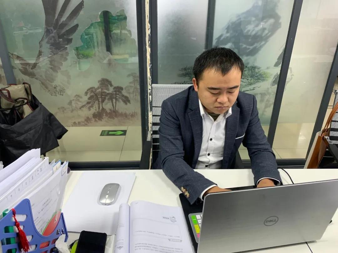 教知識更教方法——跟著陳老師，數(shù)學輕松拿下