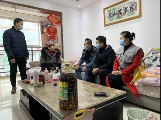 贊 | 慈善機(jī)構(gòu)聯(lián)合川越培訓(xùn)學(xué)校、博行開展捐資助學(xué)活動