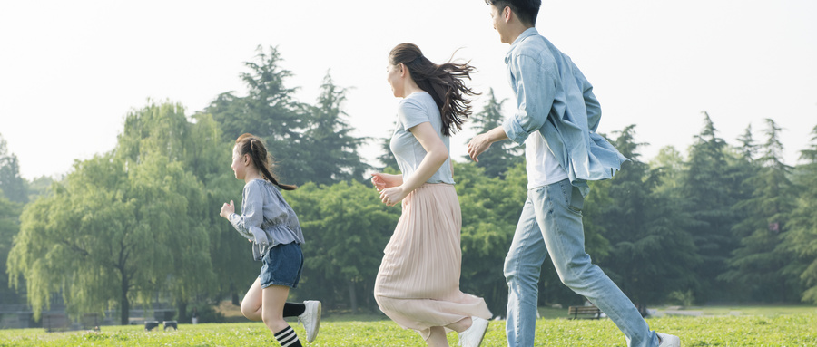如何培養(yǎng)出快樂、溫暖、人格健全的孩子？