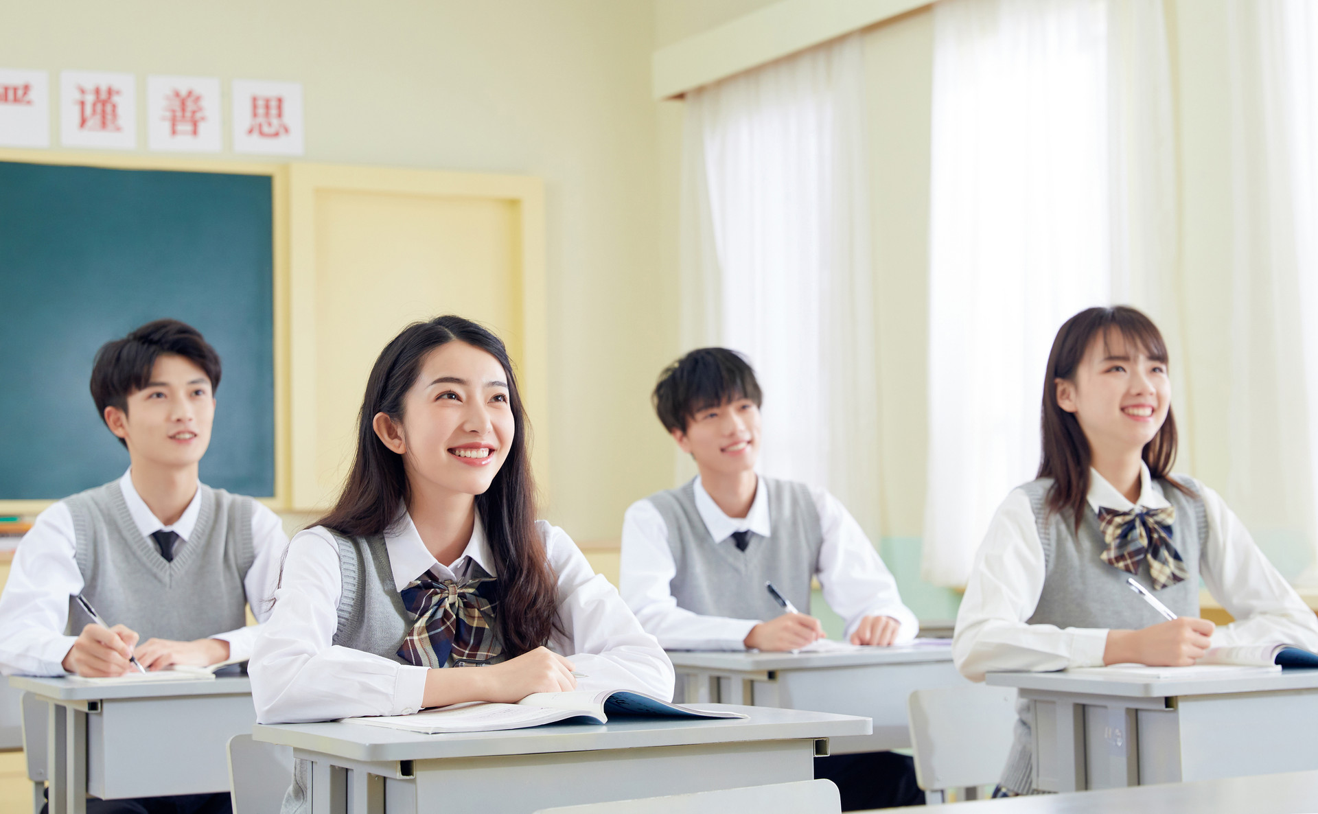 你還在糾結(jié)復(fù)讀嗎，不如來看看這幾點(diǎn)